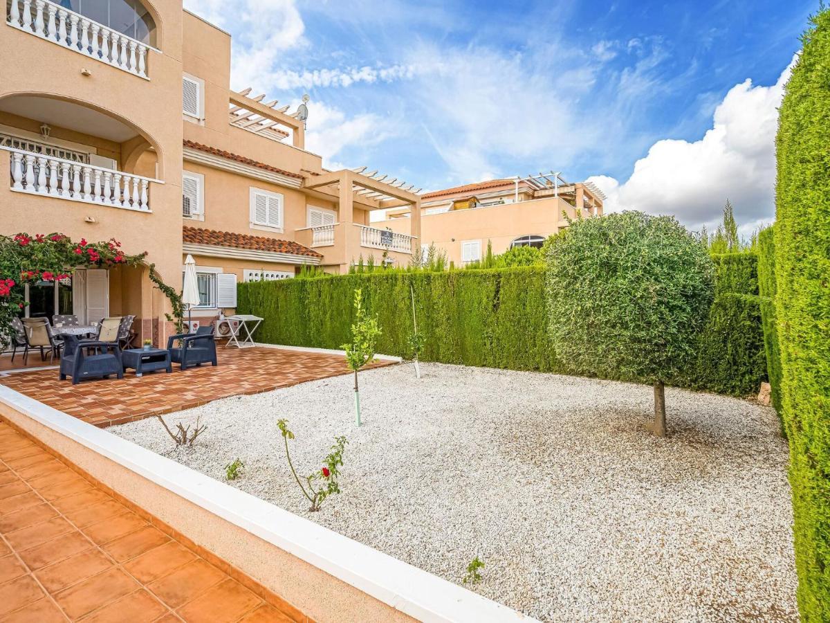 Belvilla By Oyo Lovely Bungalow With Swimming Pool Orihuela Quarto foto
