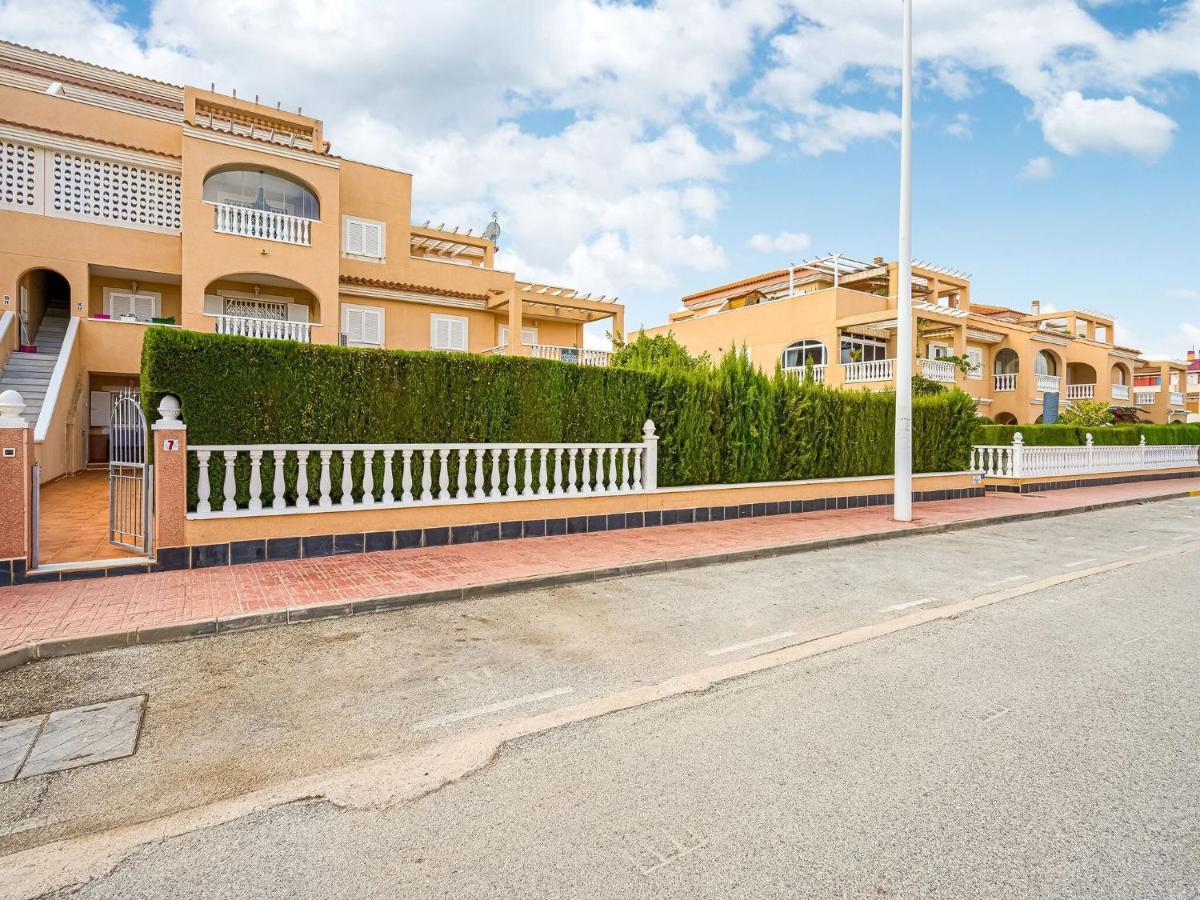Belvilla By Oyo Lovely Bungalow With Swimming Pool Orihuela Exterior foto